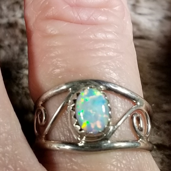 Southwest opal and sterling silver ring - Picture 3 of 3
